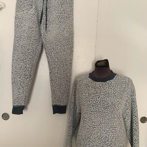 Secret treasures by VS warm pants and sweatshirt size L